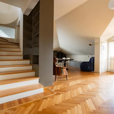 Loft La Magnolia-centro Citta-terrazza-wifi Daire *