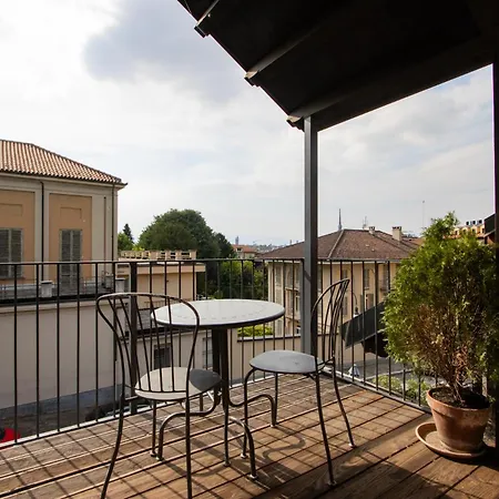 Loft La Magnolia-centro Citta-terrazza-wifi Daire